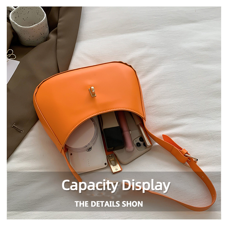 Women's PU Leather Magnetic Buckle Solid Color Exquisite Shoulder Bag 4 Colors