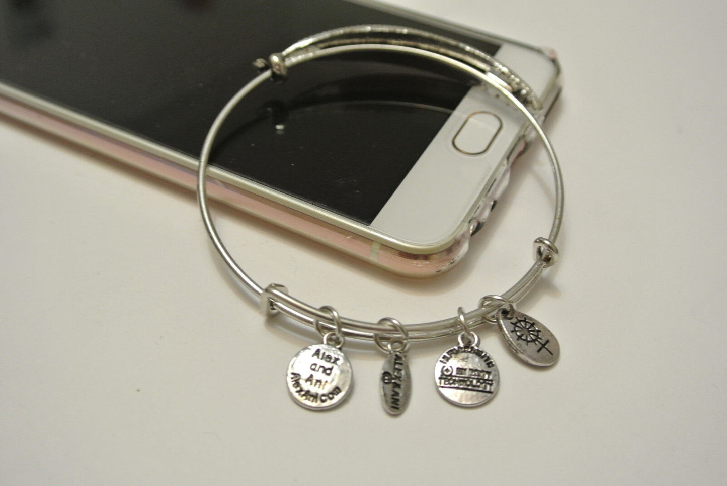 NEW Fashion Women Bangle Bracelet Charm Jewelry Gifts FOR FRIEND FAMILY