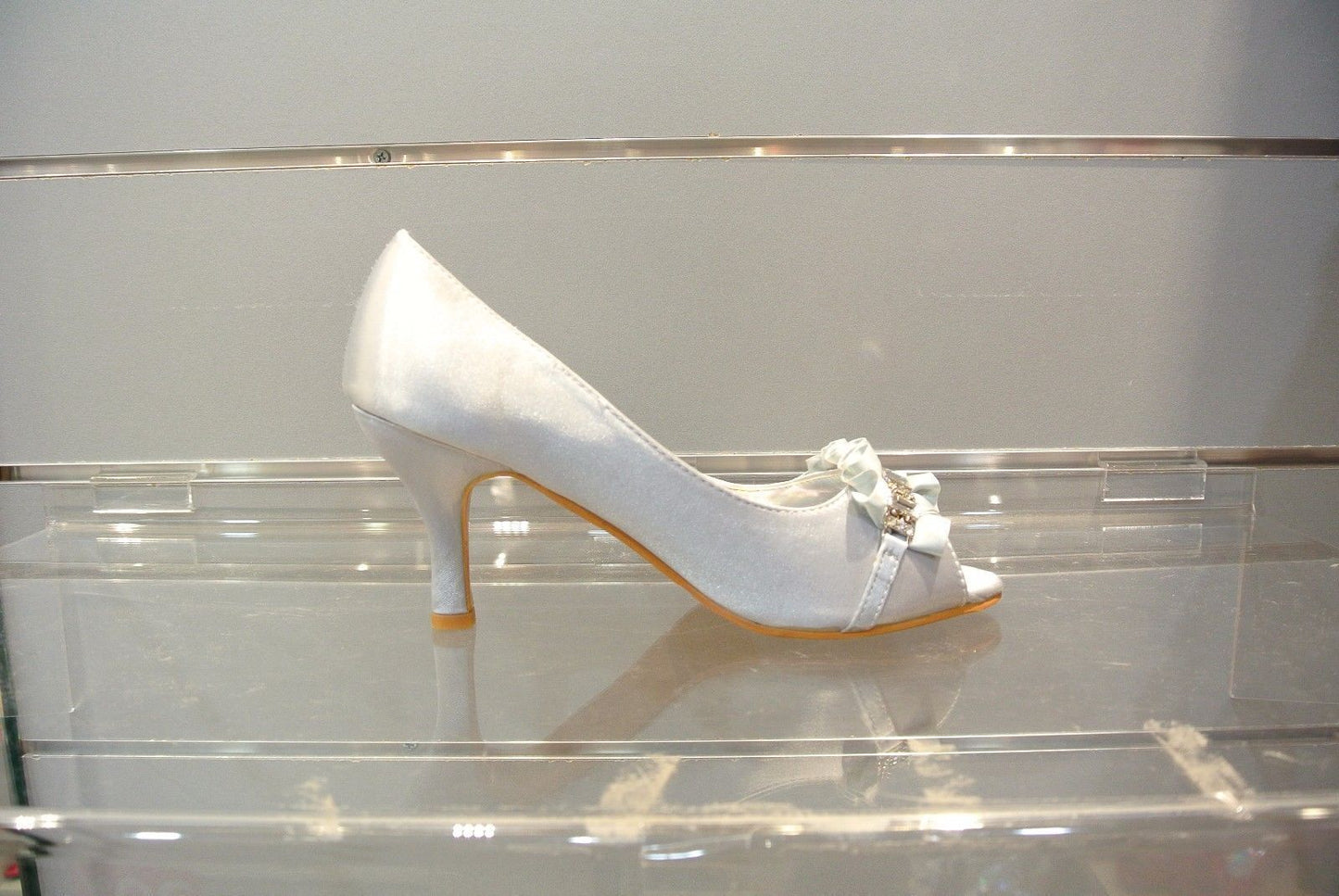 New Fashion Women Shining Ball Ventilate Mid Heel Party Wedding Work Date Shoes